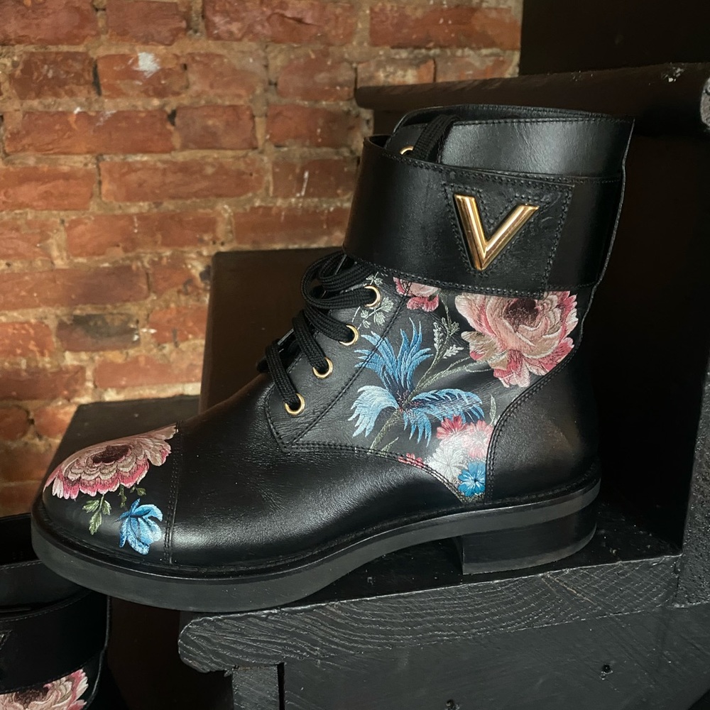 Louis Vuitton Wonderland Ranger Boot - Picture 12 of 14